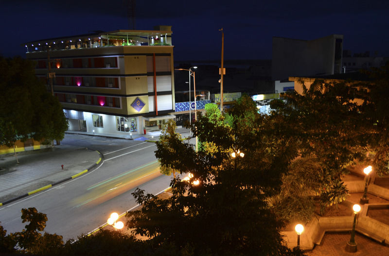 Hotel San Carlos Barrancabermeja Extérieur photo